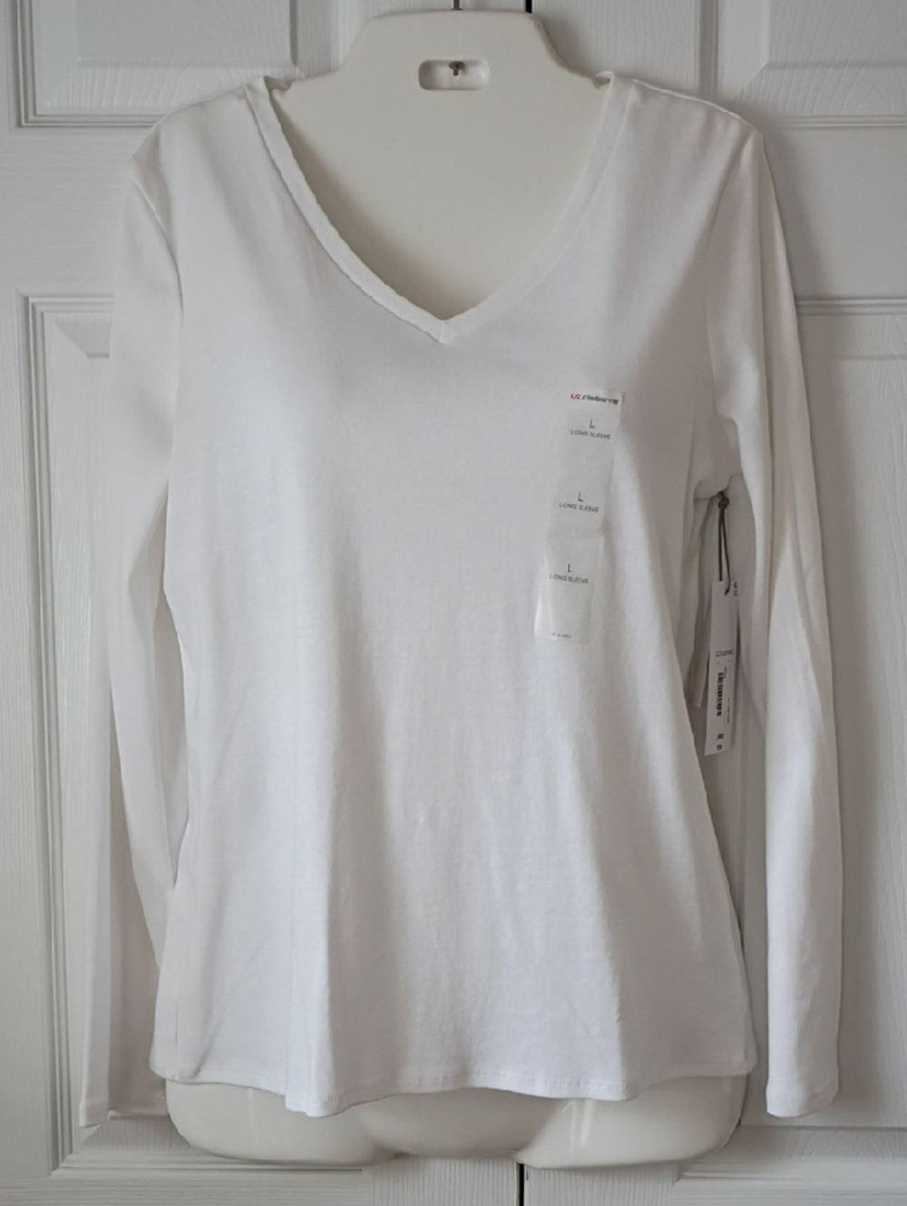 Liz Claiborne White V-Neck Long Sleeve Top NWT